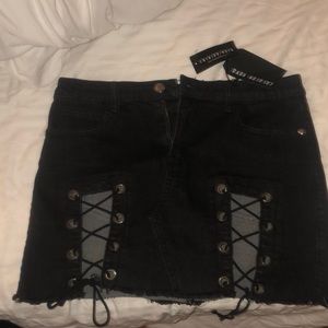Fashion nova skirt NWT
